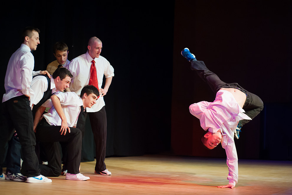 Original Crazy Breakers “OCB” - Garniturowy breakdance ("Teatr Tańca" Wielkiej Orkiesty Świątecznej Pomocy w ArtBemie)